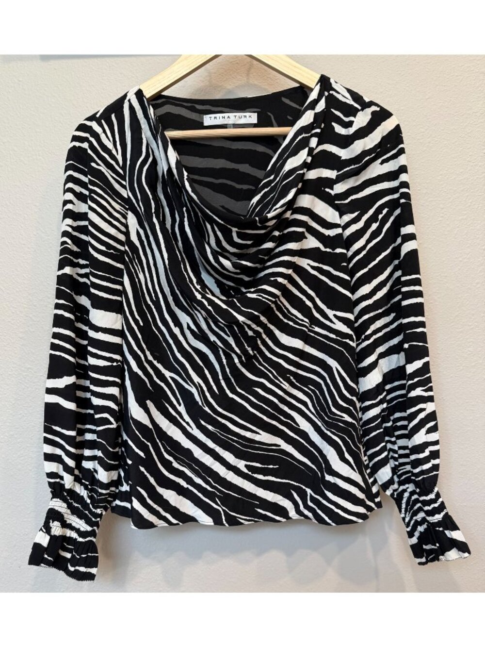 Trina Turk 100% Silk Black White Zebra Print Long Sleeve Cowl Neck Blouse XS